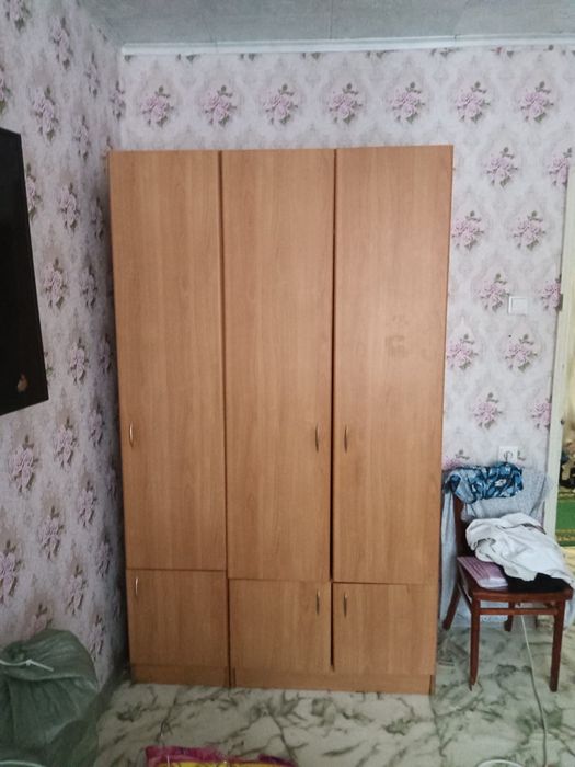 Продам два шкафа б/у цена 15.000 торг