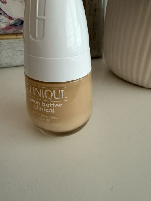CLINIQUE even better фон дьо тен