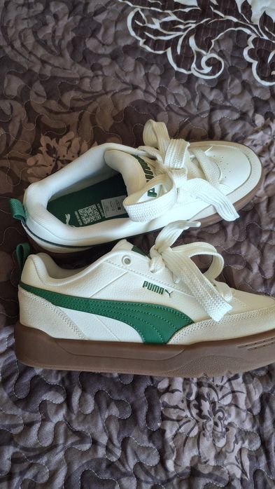 Кроссовки унисекс ,,Puma,,оригинал 39-40размер,размер стельки 25,5см