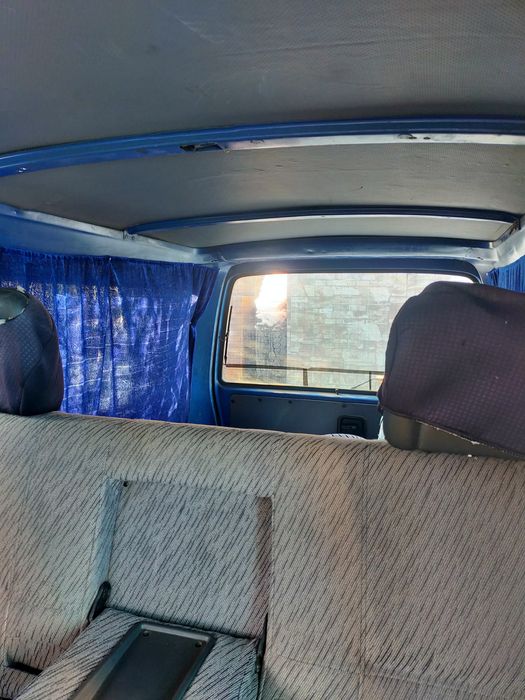 Автомобиль Ниссан Урван