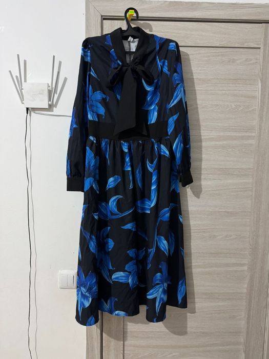 Продам вечернее платье и двойки, 3 платья