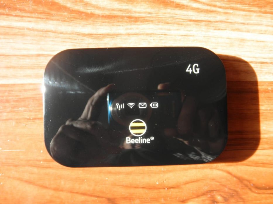 карманный роутер билайн izi  4G+ Wi-Fi