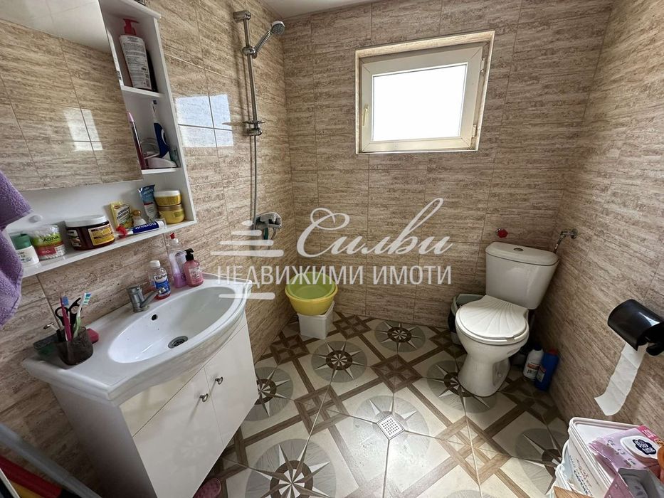 Самостоятелна ТУХЛЕНА къща - кв.Бряг