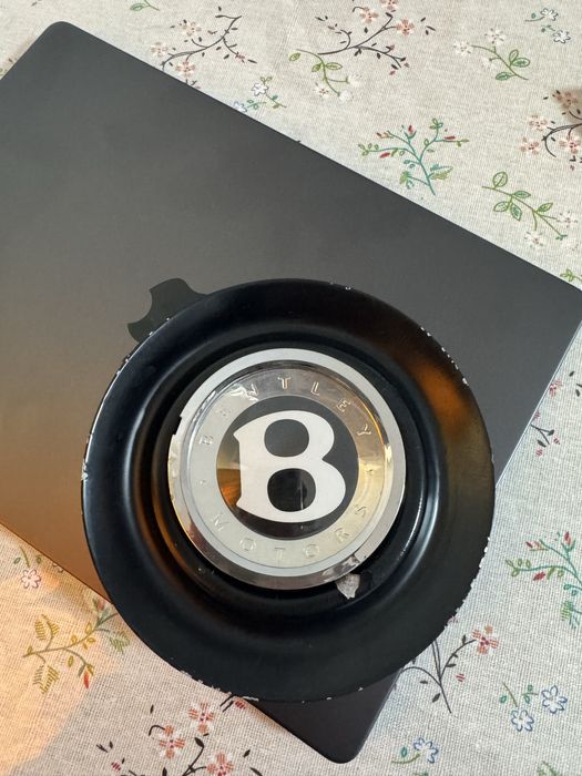 Шильдик крышка от диска Bentley бентли