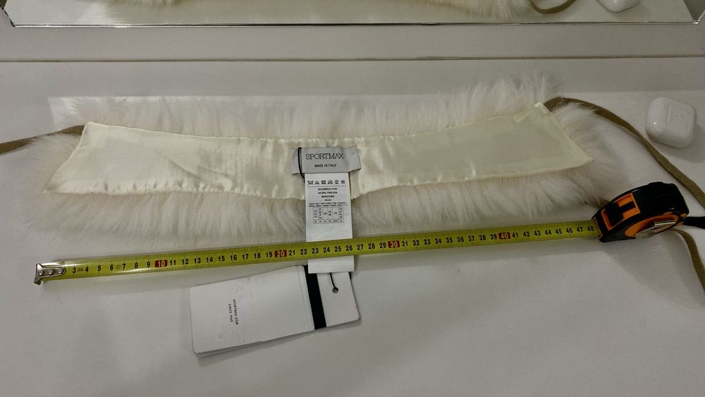 Женский воротник Max Mara. Аксессуар