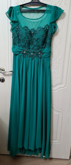 Платья вечерние размер 44- 46