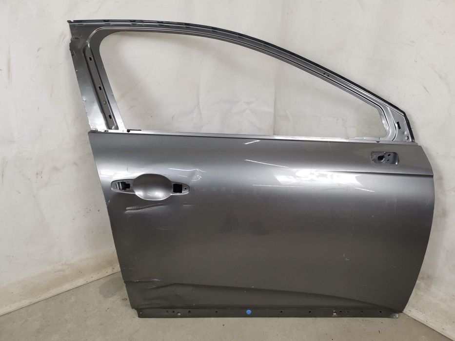 Предна Дясна Врата Рено Клио 5 / Renault Clio 5 [ - ] Оригинална Повре