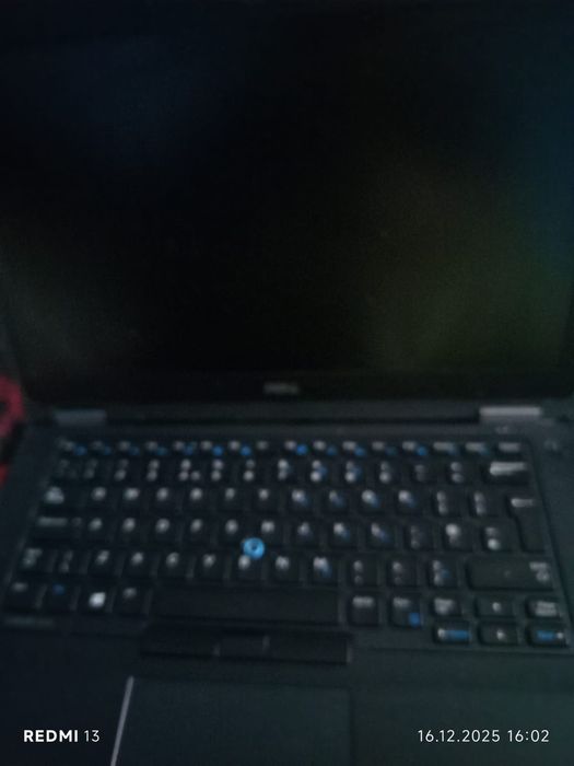 Vând laptop marca deel