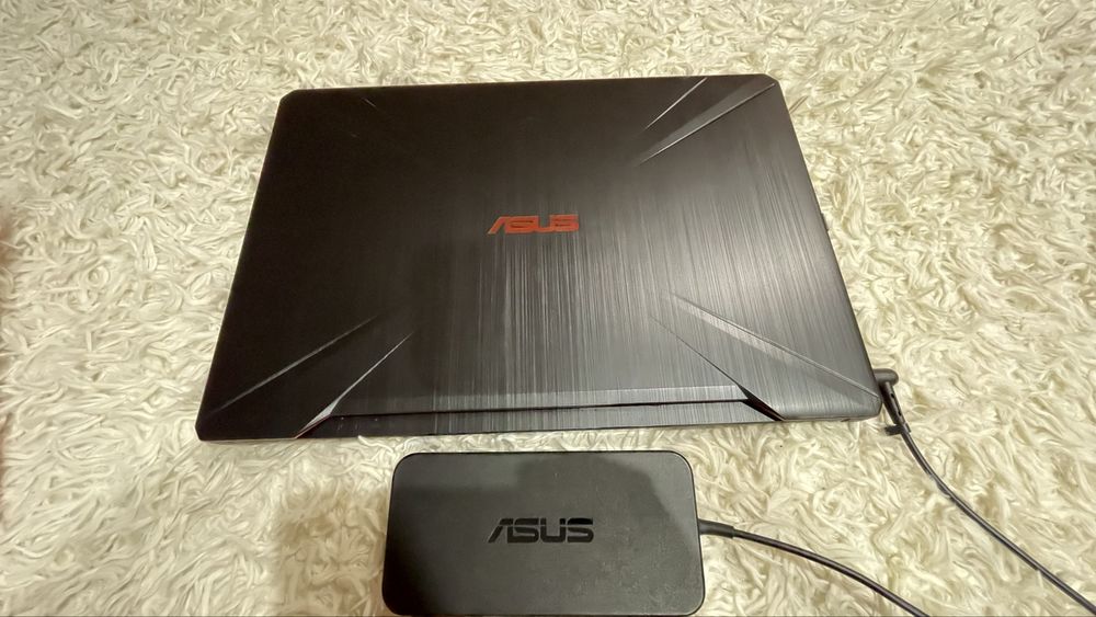 Asus Tuf 504MG laptop