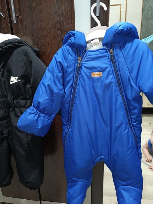 Продам демисезонные комбинезоны