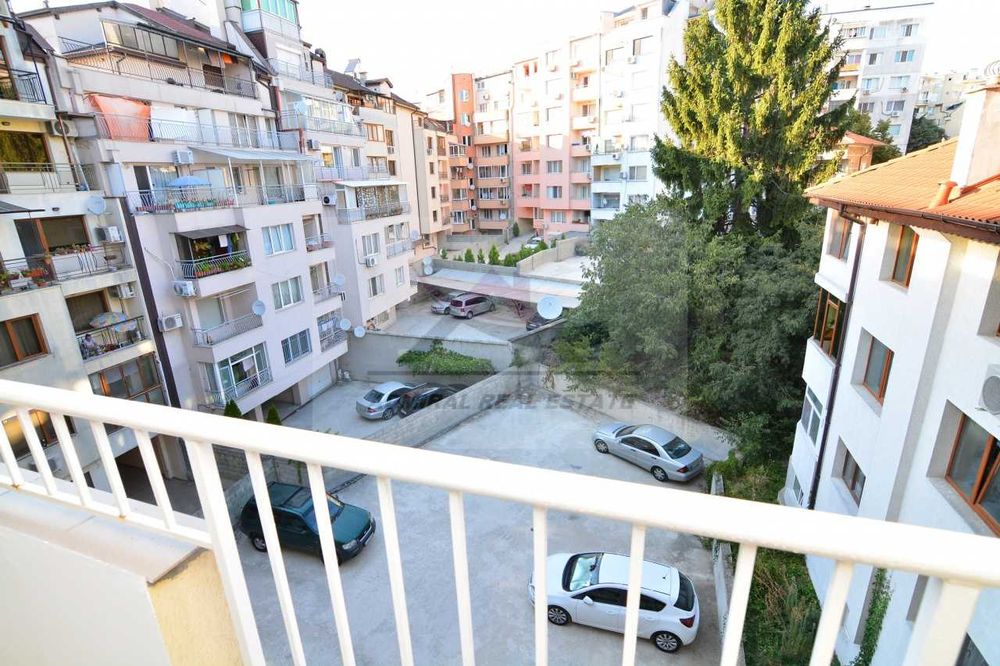 Дава се под наем Двустаен апартамент в Варна, Левски - 100 кв.м за 630 € - Снимка #8