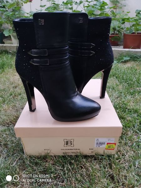 Обувки "GiAnni", "LIU JO", "Laura Biaggioti" и др.