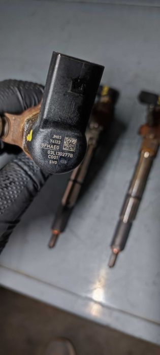 Injector injectoare volkswagen vw 1.6 TDI cay CAYC cod 03l130277b