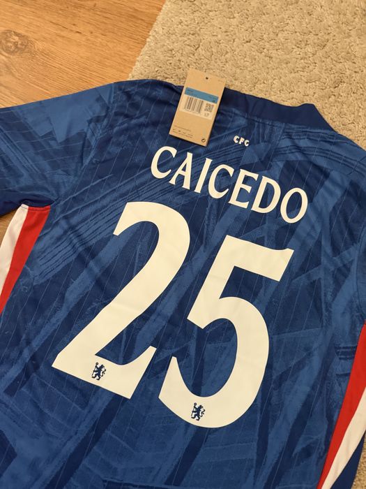 Tricou Caicedo.