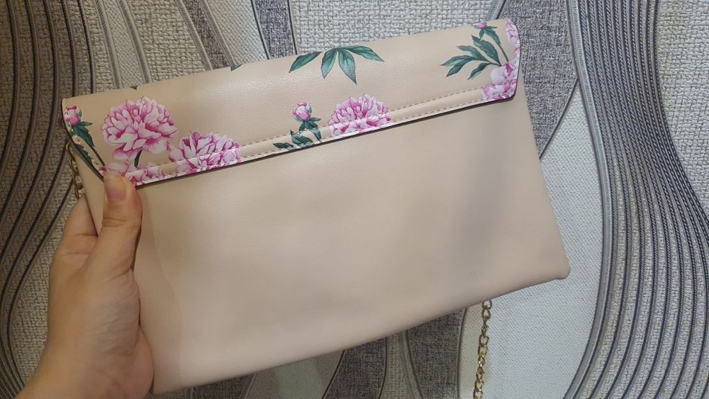 Продам новую сумку Клатч