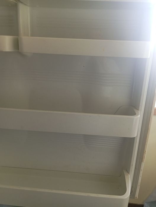 Продаю 2х камерный холодильник Самсунг корейской сборки