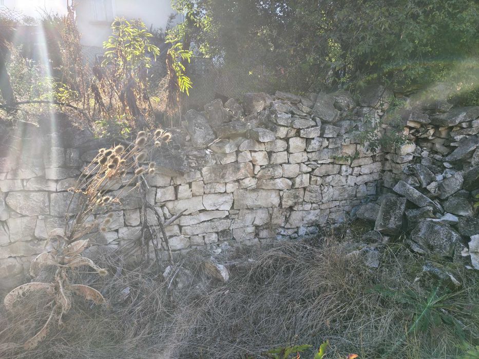 Дялан камък за зидария