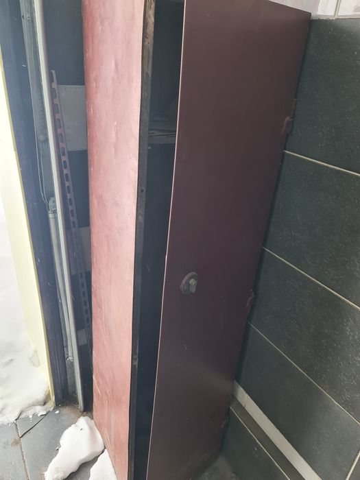 Продам сейф, металлический