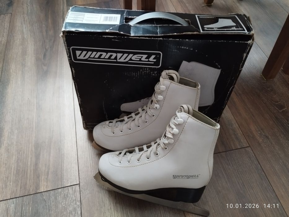 Продам коньки детские.