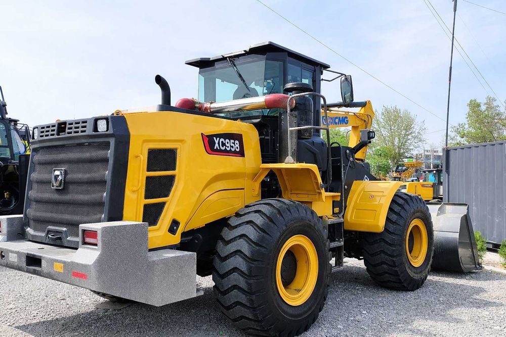 Погрузчики XCMG  (LW500FN-3м3 ZL50GN-3м3.XC958-3.2m3.XC958-3.5m3.)