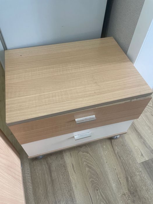 Тумба прикроватная