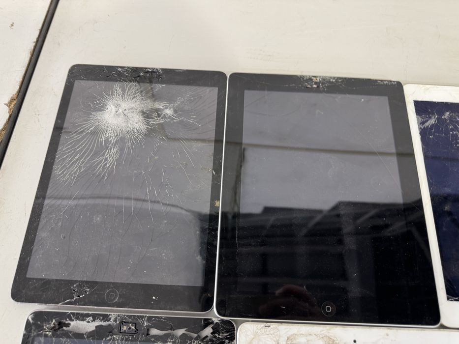 Таблет/ти - лот iPad 10 бр за части