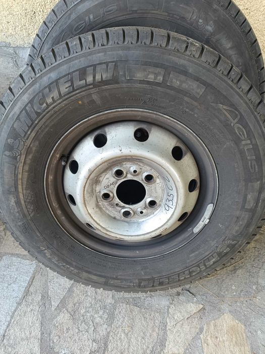 Авто гуми и климатик