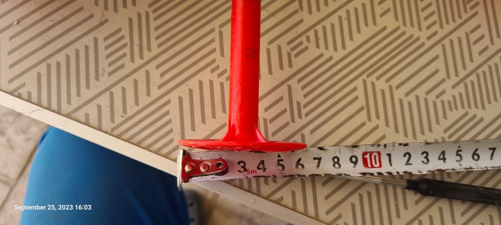 Diblu termosistem Baumit cu cui metalic