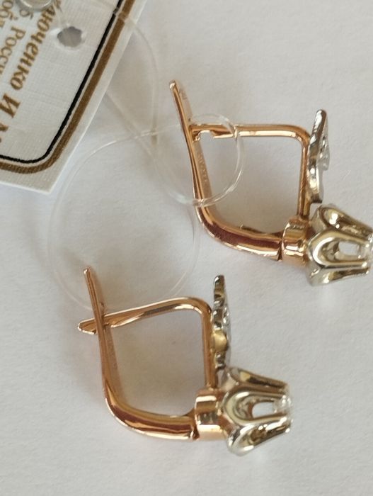 Съветски руски златни обеци с диамантите