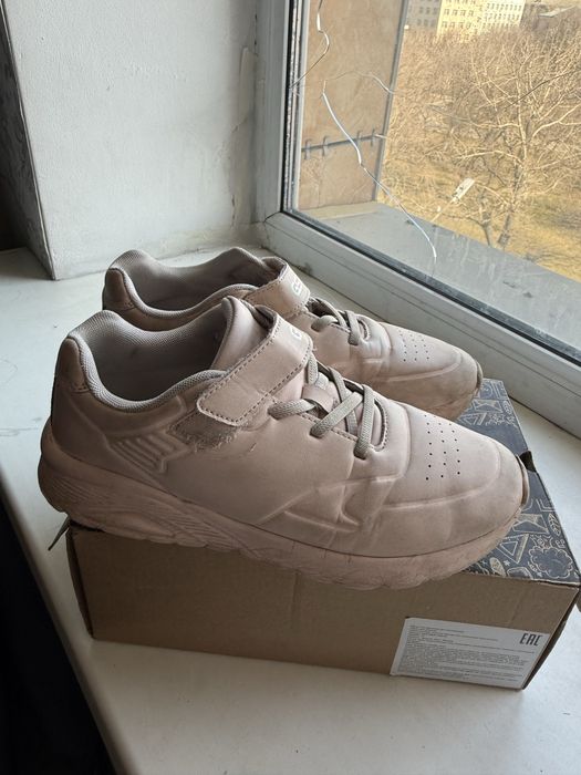 Продам крлссовки . Бренд gsd