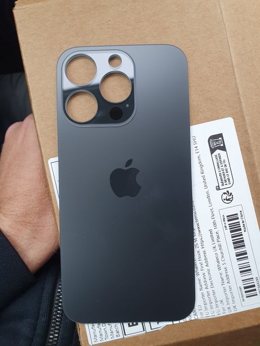 Vând sticla spate iphone 14 pro