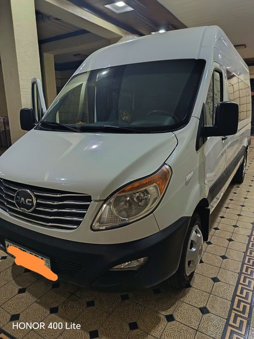 Jac mikroavtobus