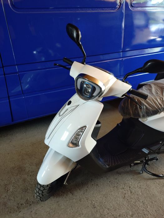 Продается мопед новый