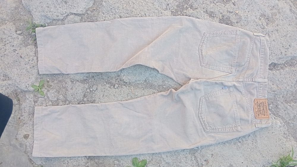 Джинсы Levi's 551
