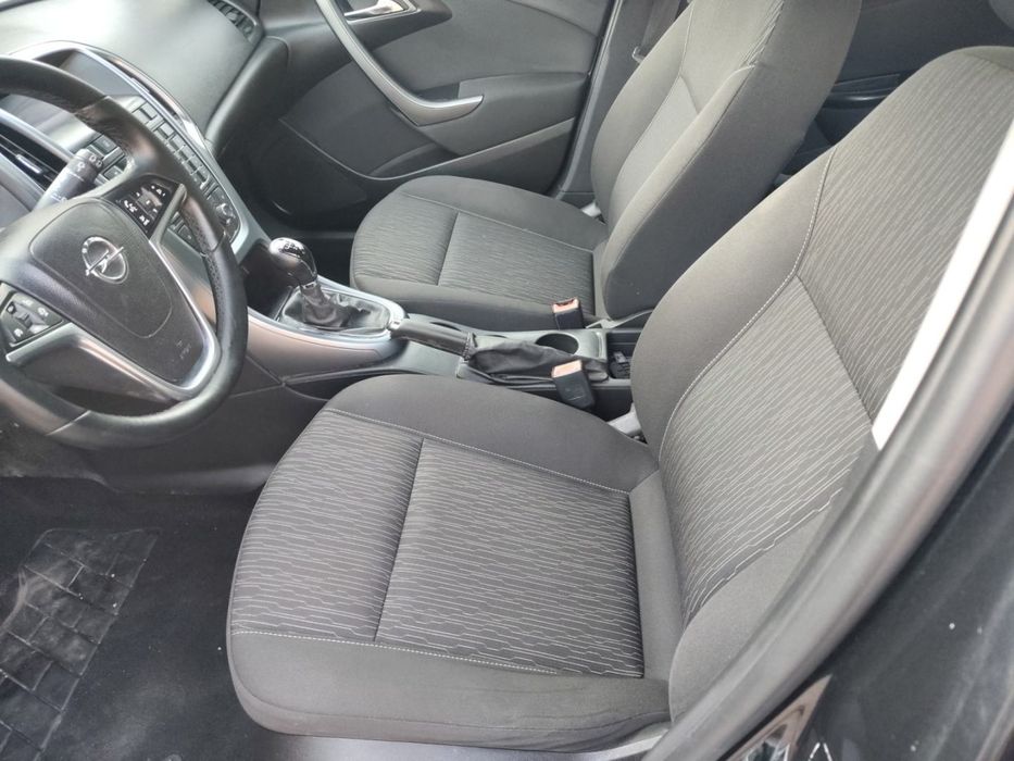 Opel Astra / Фабрична газ / 140кс. / Перфектно състояние / Нов внос