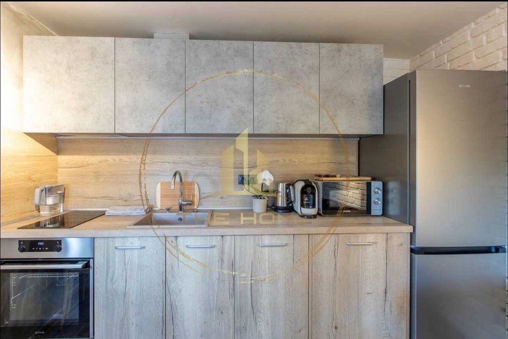 Дава се под наем Мезонет в Варна, Център - 40 кв.м за 398.82 € - Снимка #2