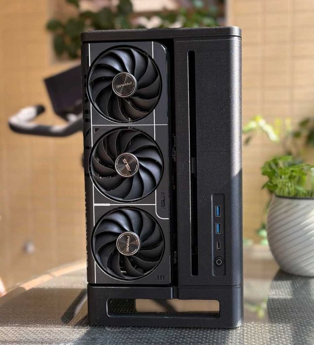 Carcasă PC FF04 Integrated – Mini-ITX – Design Premium