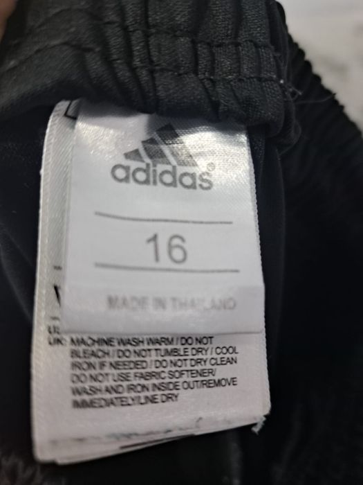 Форма футбольная Кызыл жар.Состояние отличное.