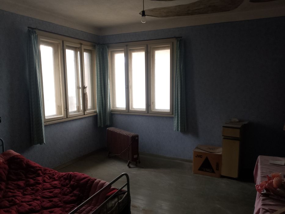 Продава Къща в с.Баница.обл.Враца