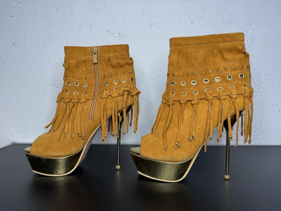 Летни боти с висок ток