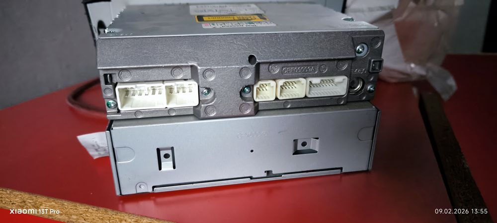 CD чейнджър за Toyota Avensis t25 Тойота Авенсис т25 2007