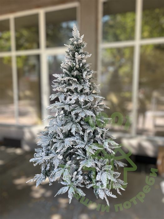 Коледни елхи елха с 3д клонки Заснежени 150см 180см 210см 240см