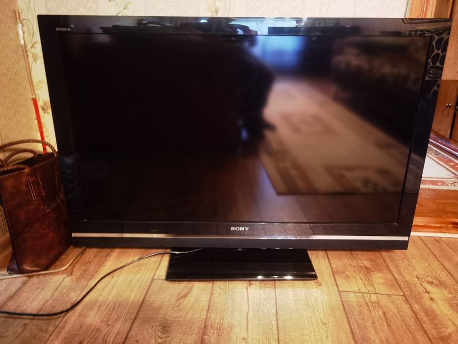 продается телевизор Sony