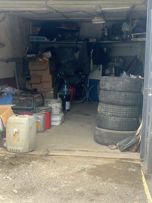 Продам гараж в центре города 4 мкр