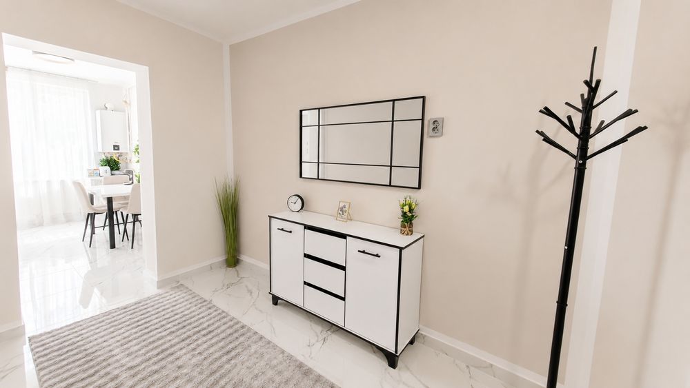 Apartament renovat poziție centrală
