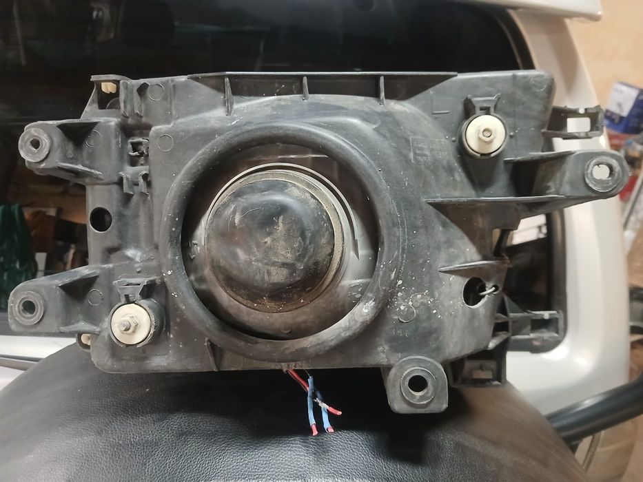 Продам фары на Toyota