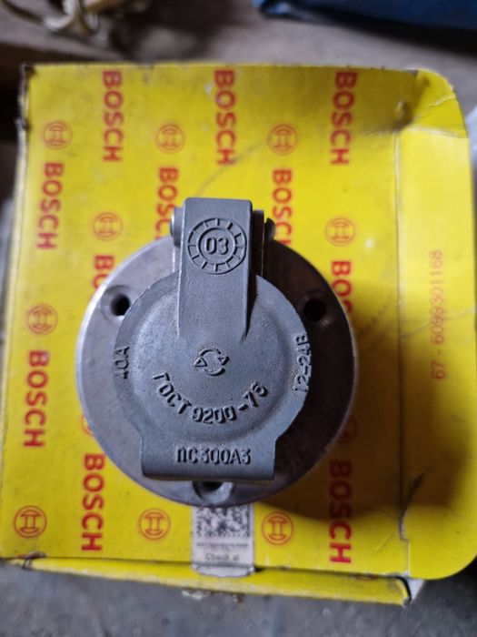 Розетка для прицепа новая