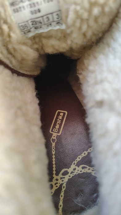 Botine Bershka, piele intoarsa, maro deschis, imblanite, marime 36