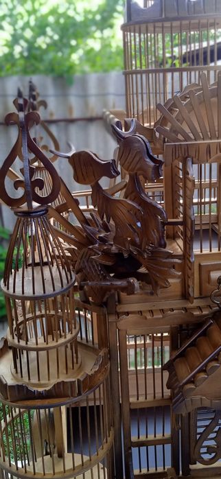 Клетка для птиц.