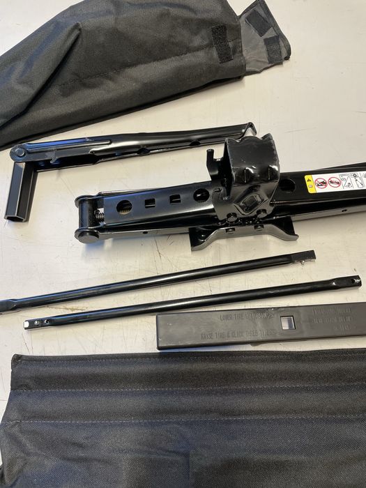 Cric original lancia voyager